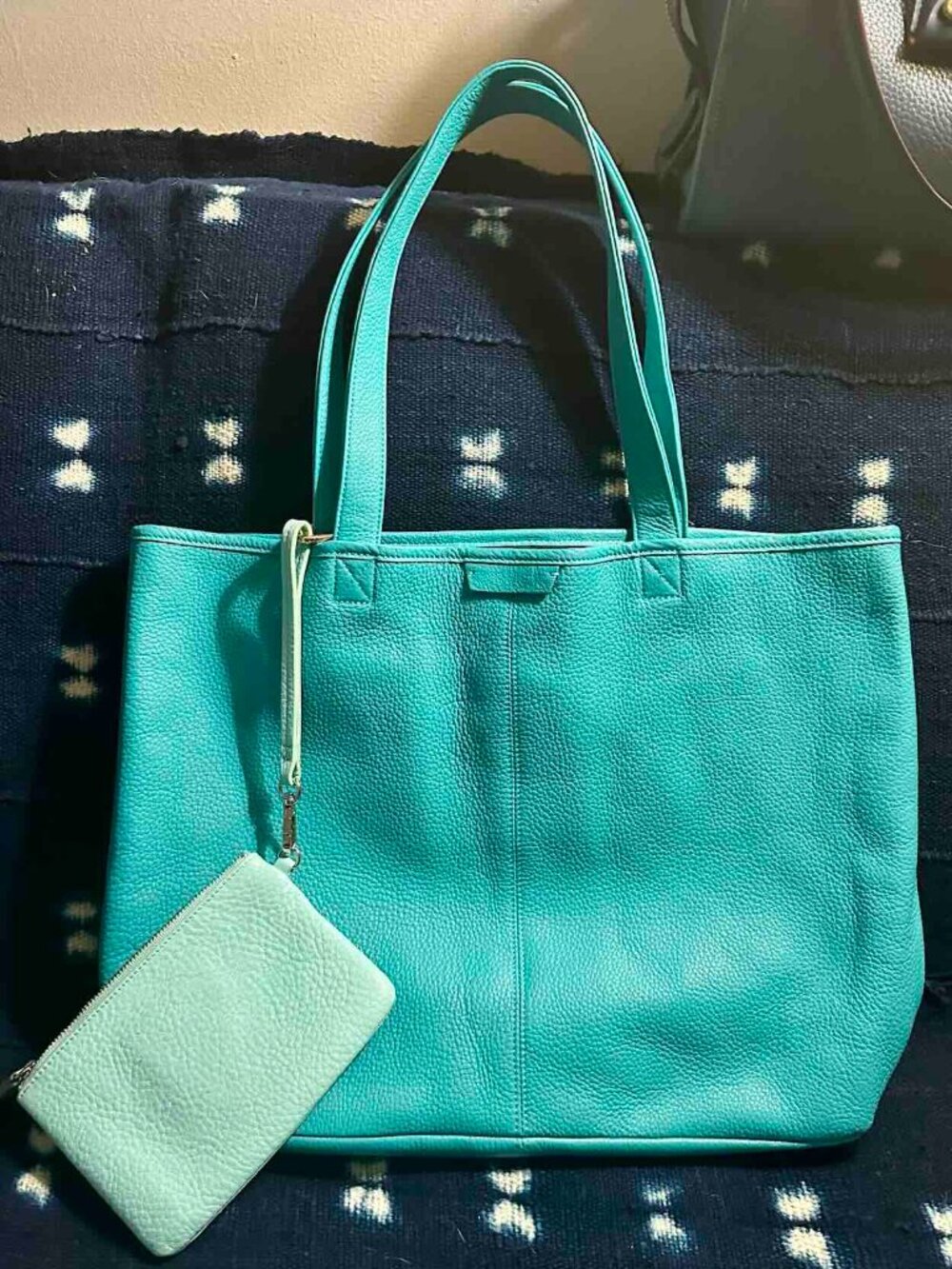 2 pcs Leatherology NWT Teal DowntownHorizontal Tote +Wristlet Aqua Blue +dustbag